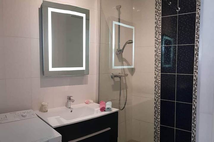Ganze Wohnung, Studio 2/4 Waterfront Ajaccio. in Ajaccio, Golfe D'Ajaccio