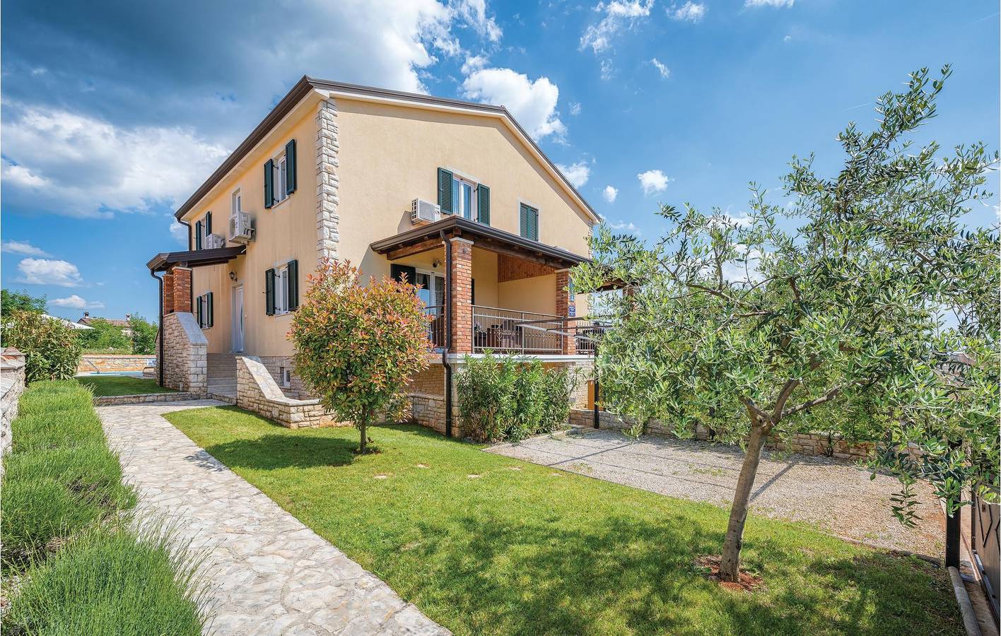 Ferienhaus für 6 Personen mit Terrasse in Lovrecica, Umag und Umgebung