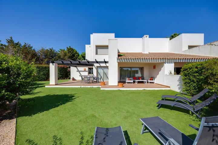 Chalet para 6 personas, con balcón además de piscina y jardín - 1