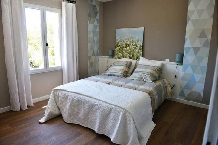 Location de vacances pour 8 personnes, avec piscine et jardin à La Bastide-des-Jourdans - 2