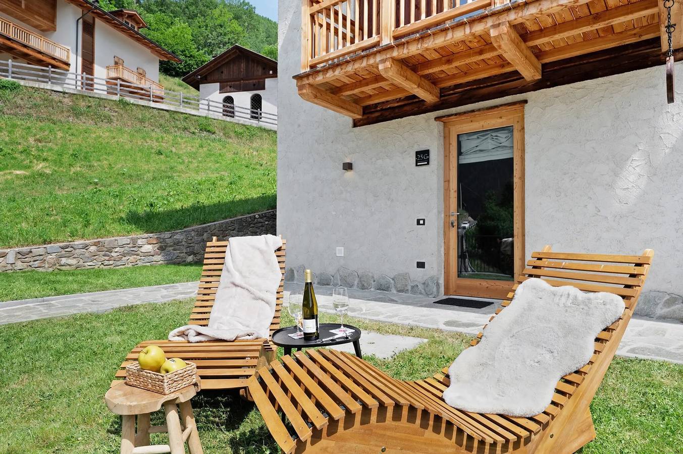 Appartement entier, Chalet alpin « La Casa di Larice » avec jardin privé – Val di Rabbi in Piazzola, Rabbi