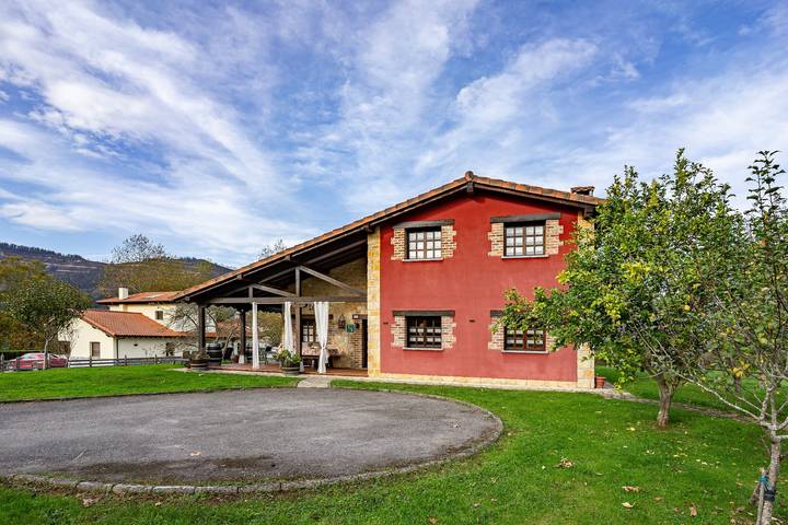 Casa de férias La Milonga com Jardim & Terraço in Belonciu, Piloña