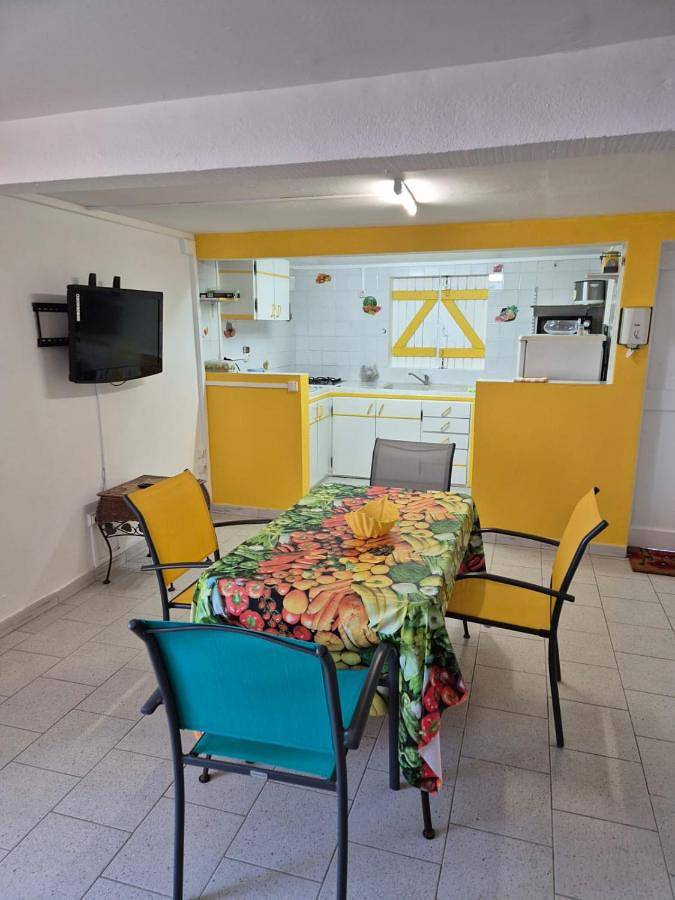 Appartement de vacances pour 4 personnes, avec terrasse et jardin