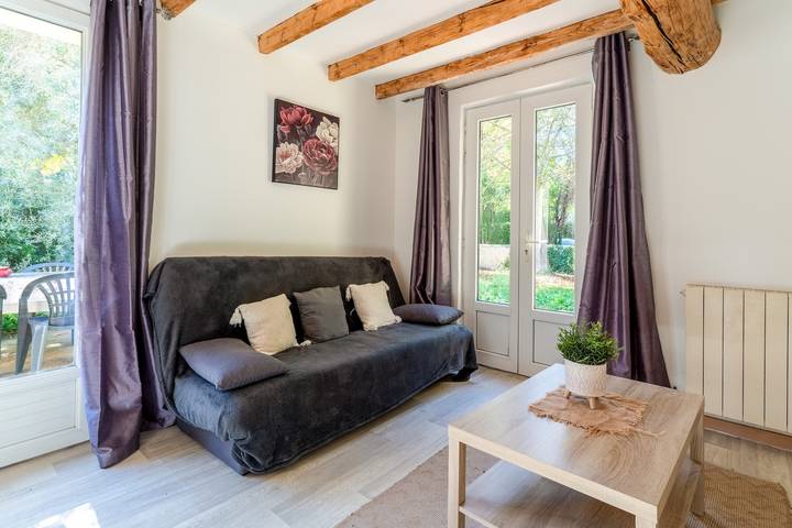 Maison de vacances 'Maisonnette' avec terrasse privée, jardin privé et Wi-Fi in Le Thor, Vaucluse