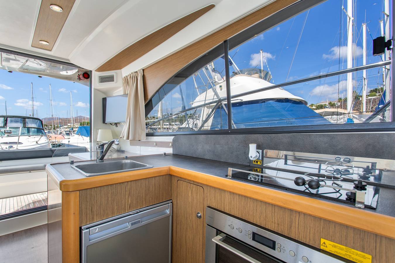 'Encantador Yate' con Vistas al Mar, Wi-Fi y Aire Acondicionado in Puerto Calero, Lanzarote