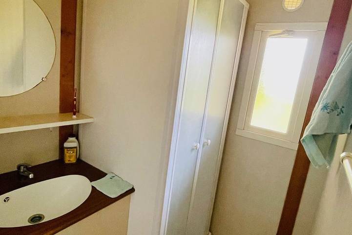 Gîte pour 5 personnes, avec terrasse et piscine, animaux acceptés à Camon - 4