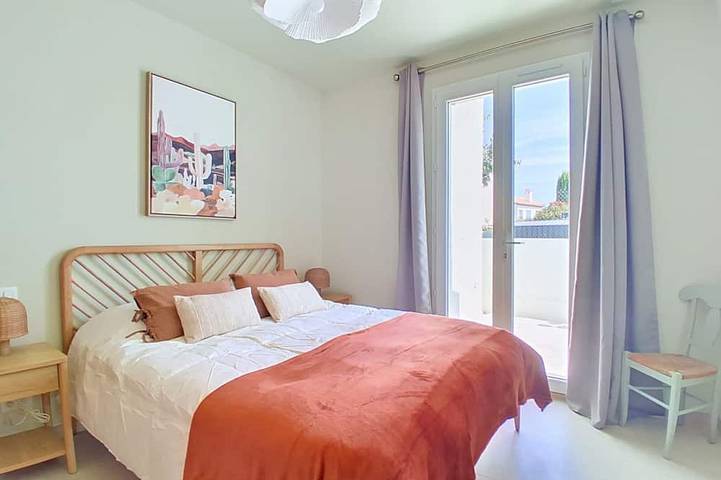 Location de vacances pour 6 personnes, avec Jardin dans Office De Tourisme De Villeneuve Loubet - 2