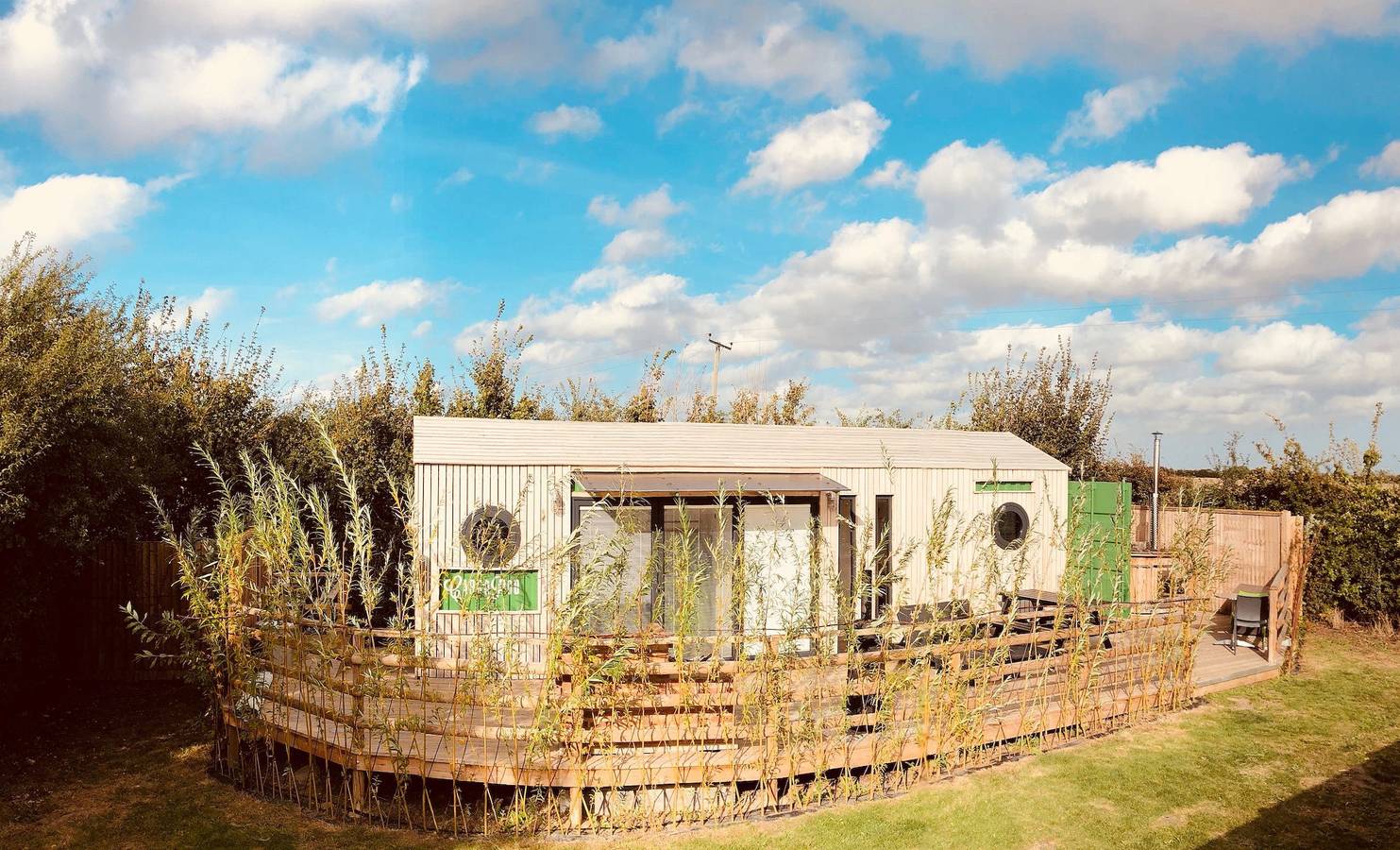 Green Cargopod at Lee Wick Farm Cottages & Glamping in Point Clear, St Osyth
