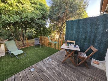 Gîte pour 3 personnes, avec terrasse ainsi que jacuzzi et jardin à Mireval