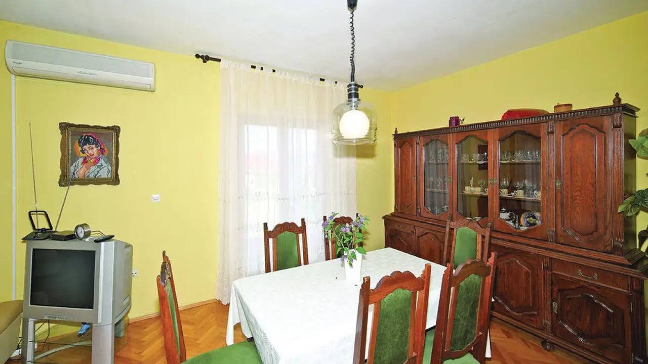 Ganze Ferienwohnung, Ferienwohnung für 6 Personen (80 m²) in Mastrinka in Gradska plaža (Trogir), Trogir