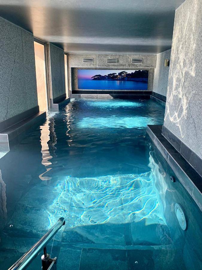 Hôtel pour 4 personnes, avec jardin et sauna ainsi que piscine et jacuzzi dans Plage de Renécros - 3
