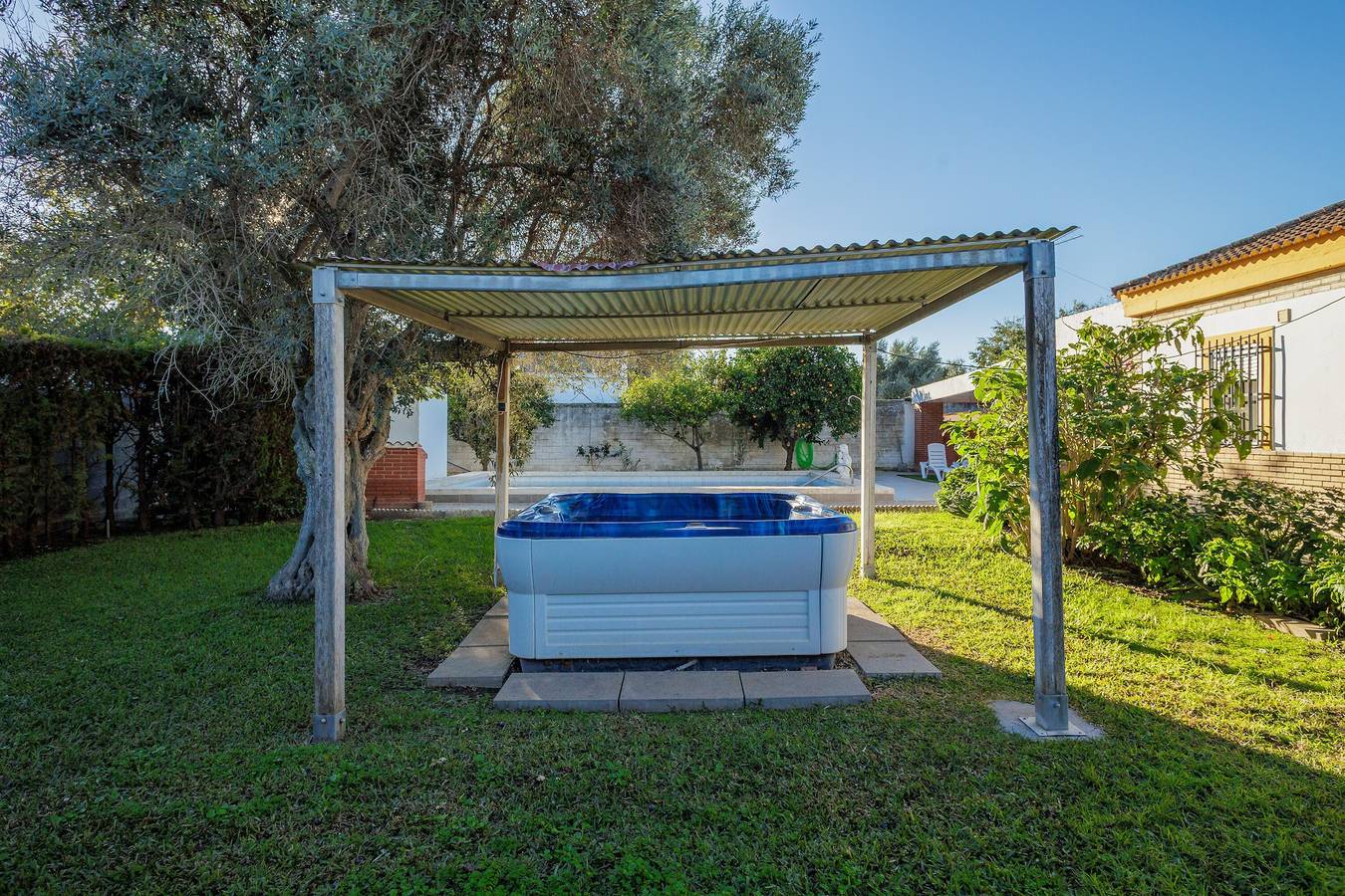 Casa Rural 'Tranquilidad' con Piscina Privada, Wi-Fi y Aire Acondicionado in Hacienda de Tarazona, La Rinconada