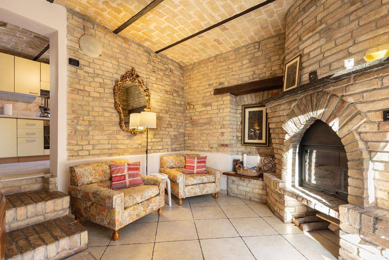 Appartamento intero, La Casa sul Piazzale by Rentbeat in Chieti, Provincia di Chieti