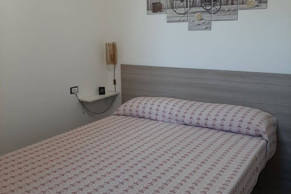 Casa Vacanze \"Levante\" - Centrale -  a 2 passi dal mare e dal centro storico. in Portoscuso, Provincia di Carbonia-Iglesias