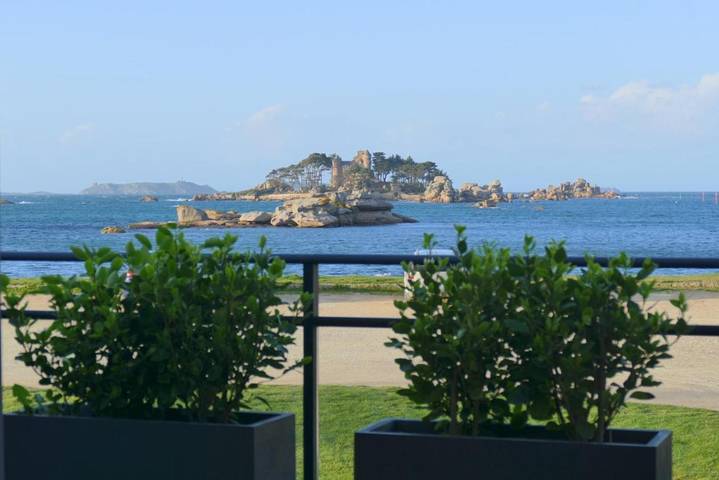 Location de vacances pour 4 personnes, avec vue et jardin dans Plage Tourony - 3