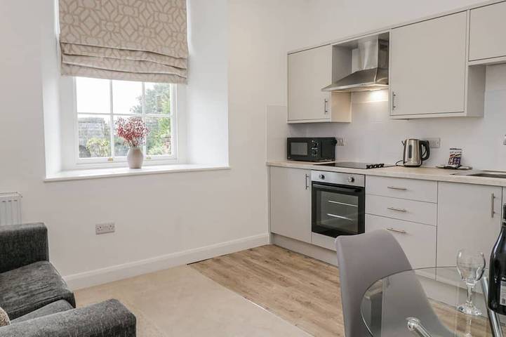 Log cabin for 3 people, with garden in Ulverston