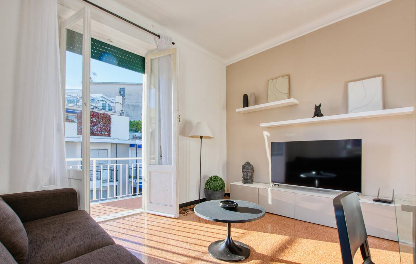 Entire holiday apartment, Cozy Beach Apartment with Kitchen and Internet - 2km to Bagni Giovanni in Sestri Levante (City), Sestri Levante