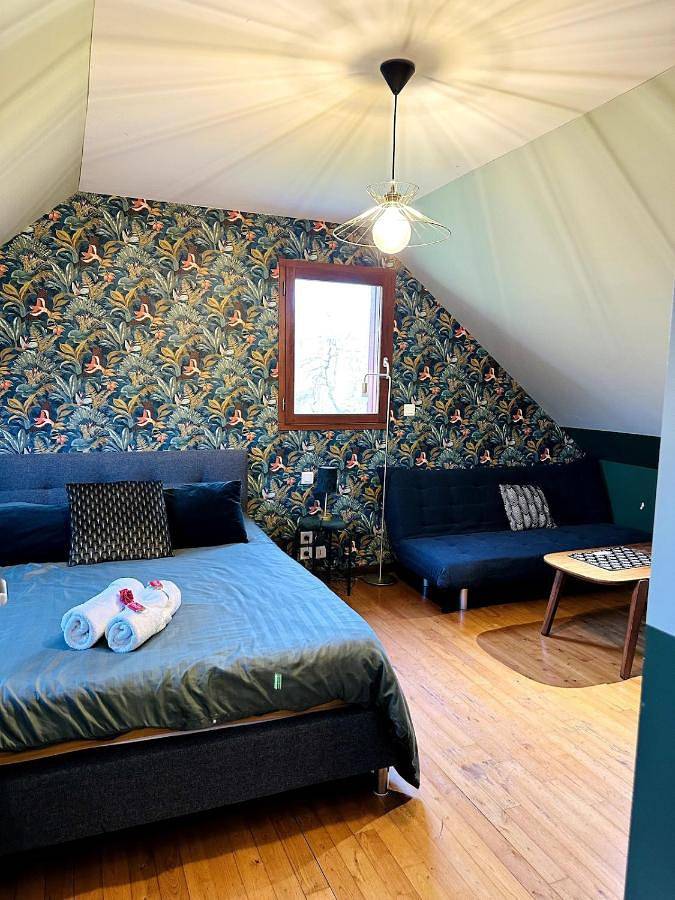 Location de vacances pour 15 personnes, avec jardin et vue ainsi que vue sur le lac et sauna dans Saint-Aubin-du-Cormier - 2