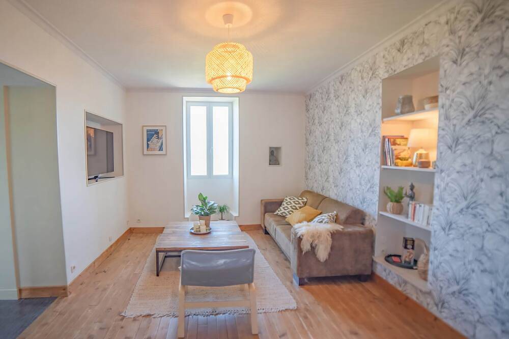 House with beautiful view in Gourdon, Lot