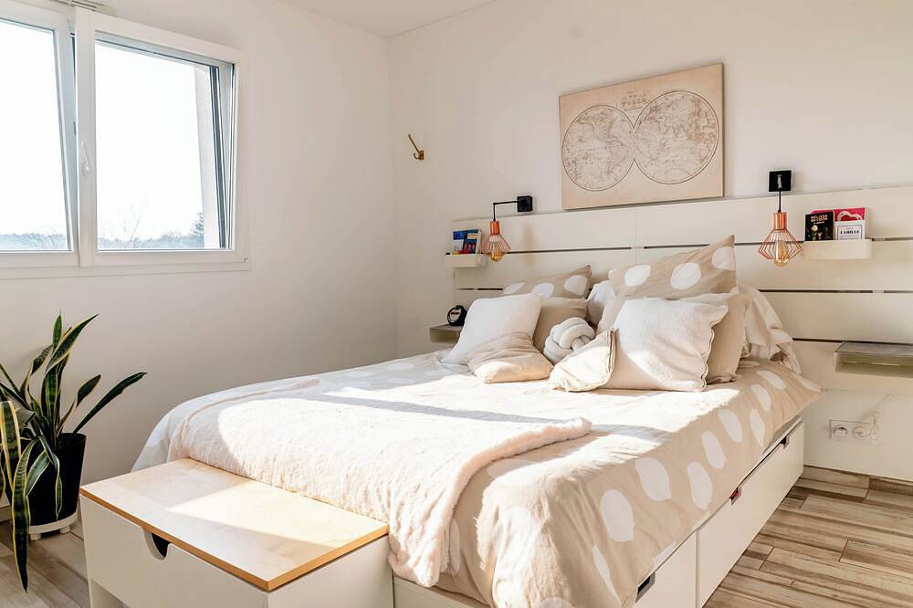 Villa with jacuzzi, 5 bedrooms - ideal for families in Inzinzac-Lochrist, Lorient region
