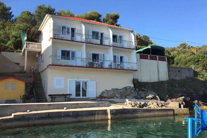 Ganze Wohnung, 2-Zimmer-Ferienwohnung am Strand Savar, Dugi otok A-8079-a in Savar, Dugi Otok