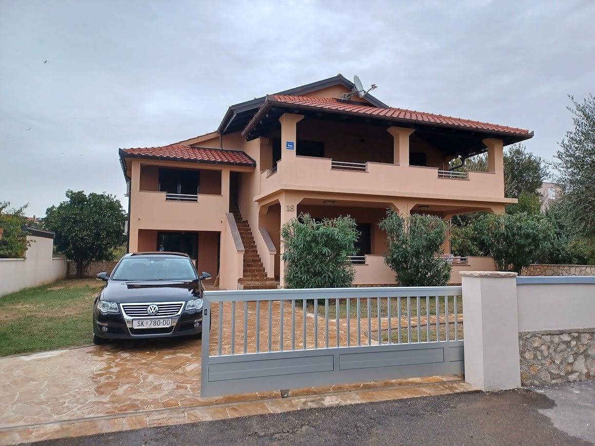 Entire apartment, Two bedroom apartment with terrace Nin (Zadar) A-23551-c in Nin, Zadar