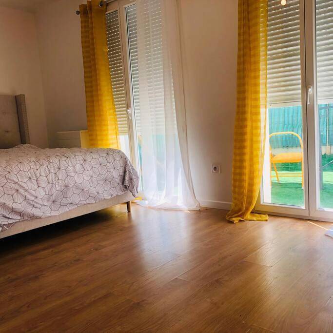 Gîte pour 2 personnes, avec terrasse à Mantes-la-Ville - 2