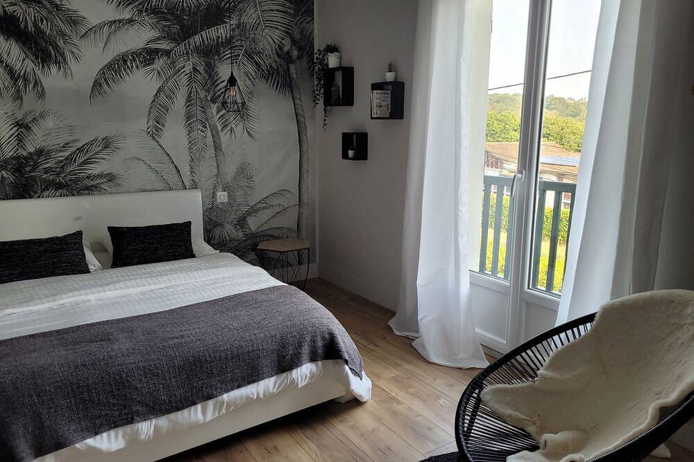 Magnificent contemporary Basque house with pisicine in a green setting in Ustaritz, Region de Bayona