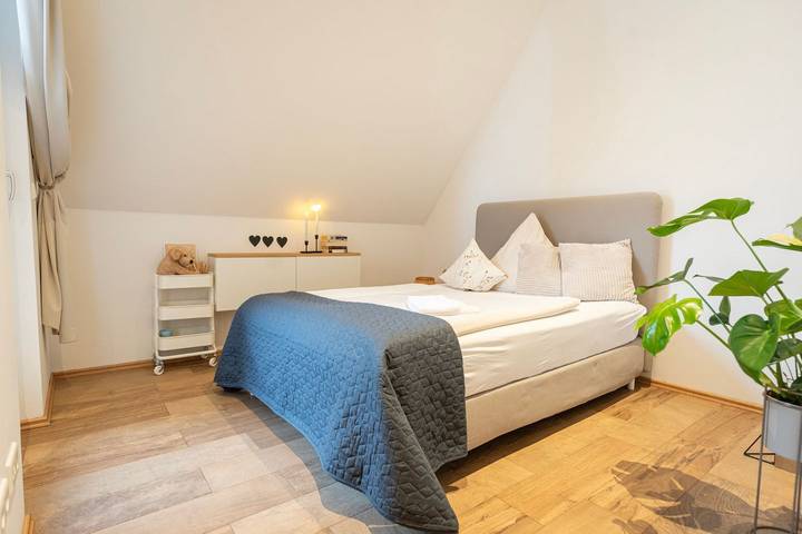 Ferienwohnung für 6 Personen, mit Seeblick und Ausblick sowie Garten und Sauna, mit Haustier in Ammerland - 4