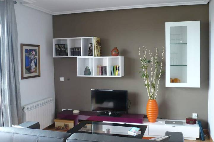Apartamento de vacaciones para 4 personas, con terraza además de piscina y jardín - 1