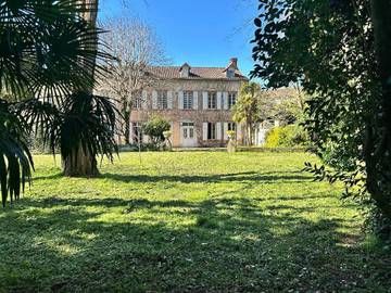 Chambre d’hôte pour 2 personnes, avec vue ainsi que jardin et terrasse à Vic-en-Bigorre