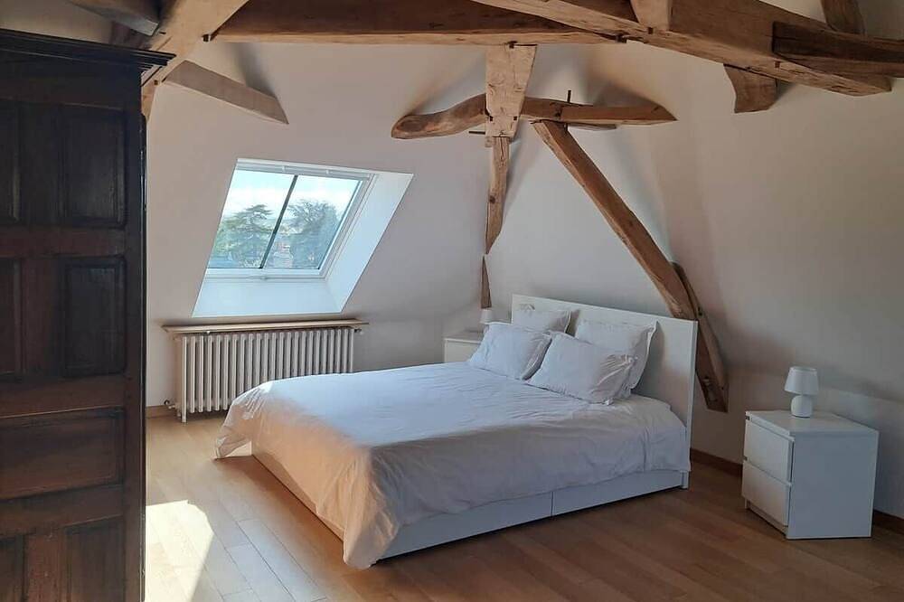 Apartamento entero, Loft a 16 km de las 24 Horas de Le Mans - Wifi - Aparcamient in Écommoy, Sarthe