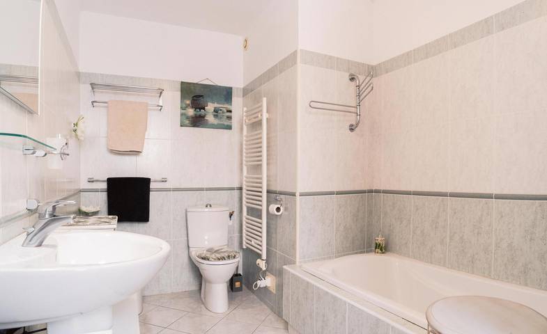 Gîte pour 6 personnes, avec Piscine à Caunes-Minervois - 2