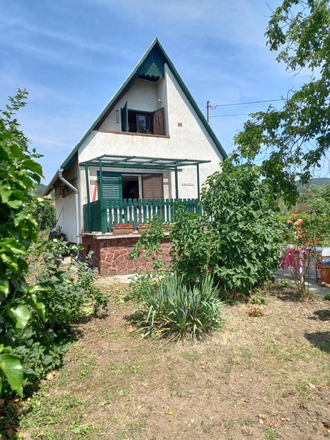 Three-Bedroom House in Csopak, Balatonfüredi járás