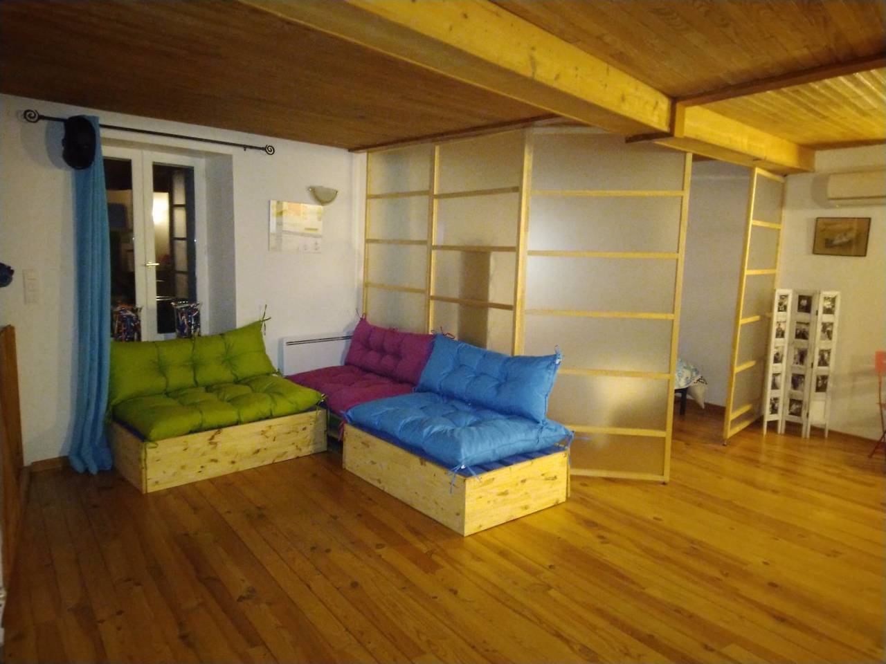 Chambres d'hôtes La Maizon du Bonheur - Perroquet in Saint-Pierre-de-Bœuf, Parc Naturel Régional du Pilat