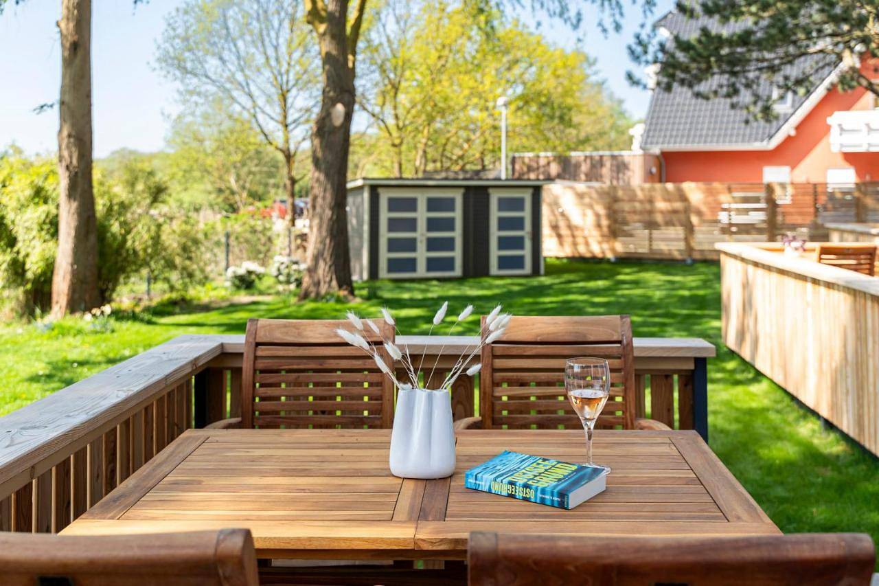 Ganze Wohnung, "Strandvergnügen", 100 m zum Traumstrand, ganzer Terrassen-Bungalow mit Parken und Wäsche in Müritzer Wiesen, Graal-Müritz