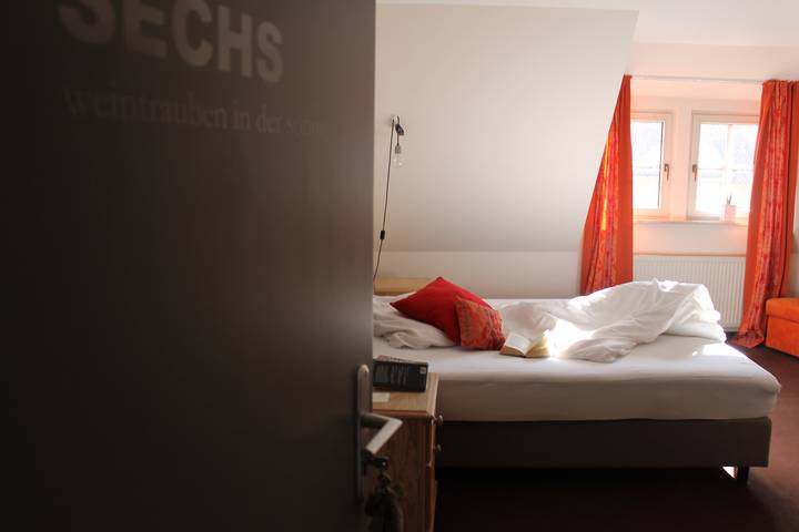Weingut Gästehaus Weigand - Doppelzimmer "Fünf" bis "Neun" in Iphofen, Fränkisches Weinland