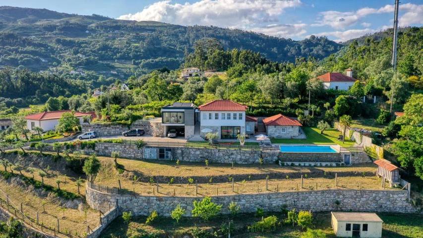Maison de campagne pour 10 personnes, avec Balcon et Terrasse ainsi que Jardin et Piscine dans Jolda (Madalena) e Rio Cabrão