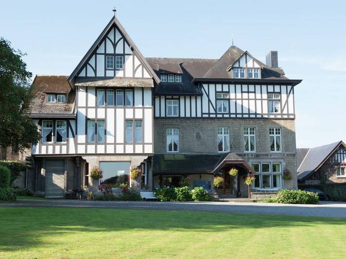 Ferienhaus für 9 Personen, mit Terrasse und Garten sowie Pool in Theux