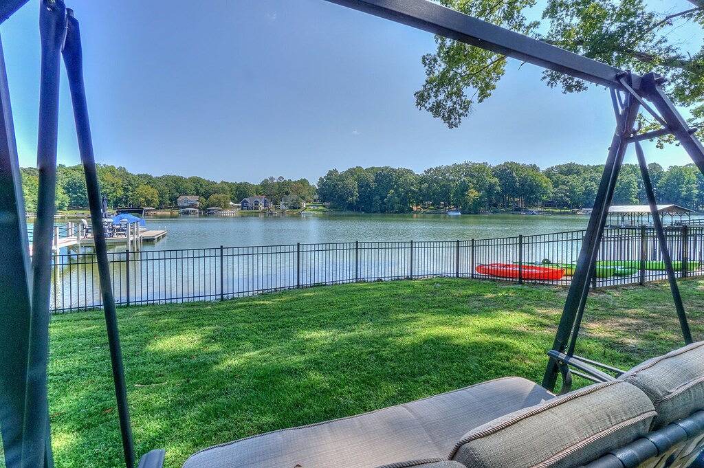Ganze Wohnung, Lake Norman - Tranquility Cove - Beautiful Lakefront Apartment in Lake Norman