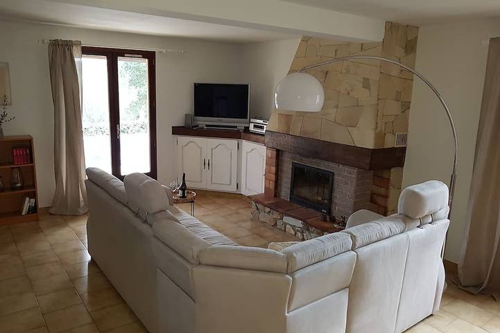 Location de vacances pour 5 personnes, avec terrasse et jardin à Carcès - 3