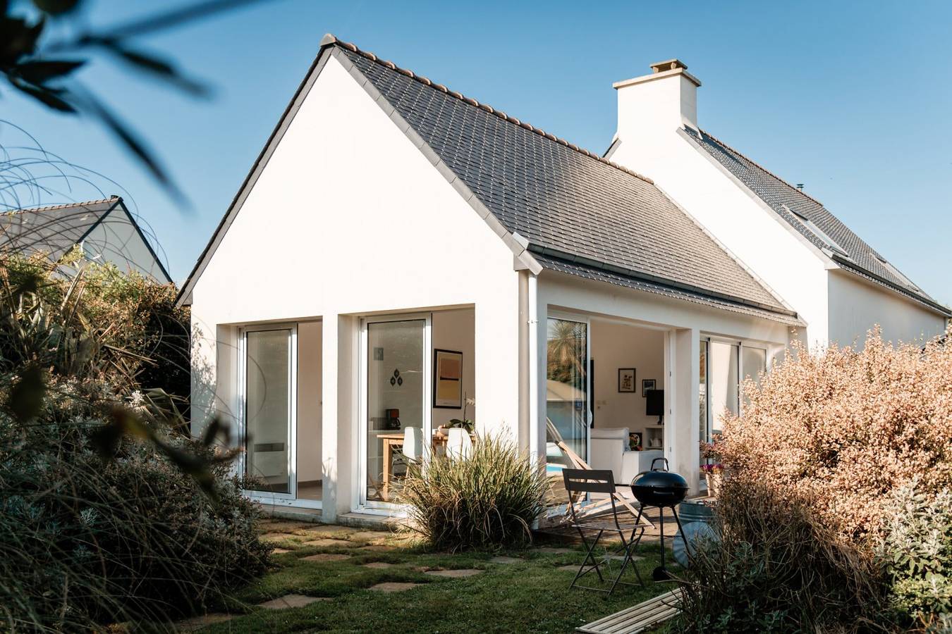 Tipoz'Immo – Maison piscine couverte privée - bord de mer in Plovan, Côte de Cornouaille