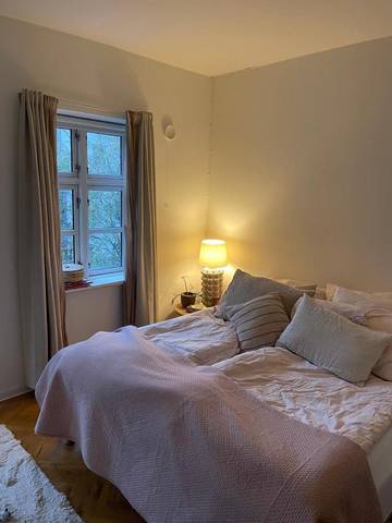Cottage pour 4 personnes, avec vue sur le lac ainsi que vue et terrasse à Odense
