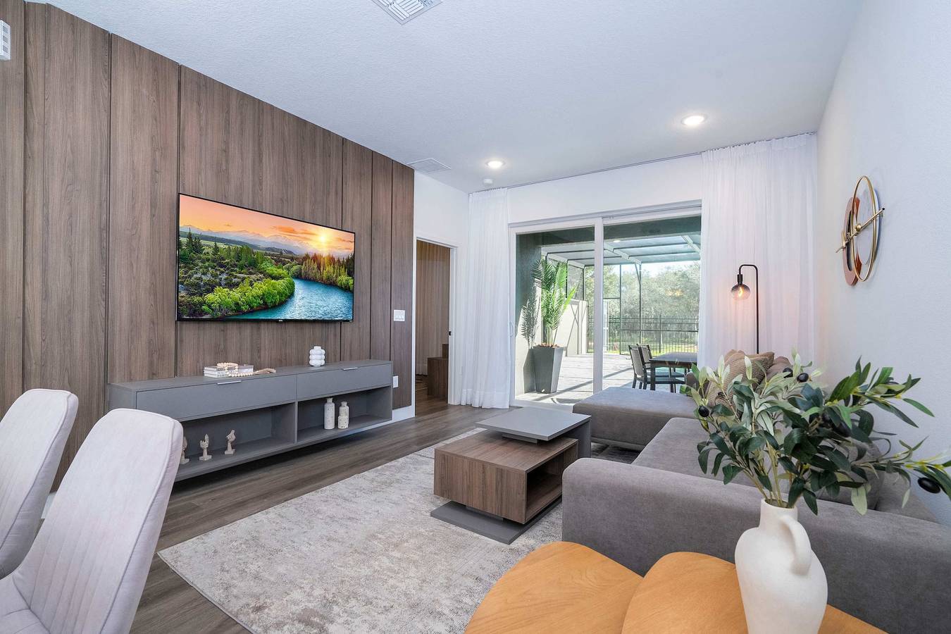Modern 4Br Retreat, Mickey & Harry Potter Rooms in Four Corners, Osceola County