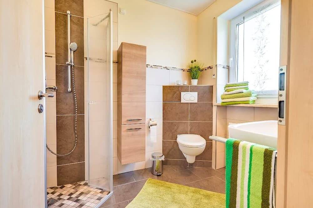 Ganze Wohnung, 3-Sterne Ferienwohnung Naabhofblick mit gemütlicher Leseecke und Blick zur Naab in Burglengenfeld, Ostbayern