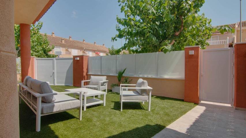 Ferienhaus für 8 Personen, mit Garten und Ausblick