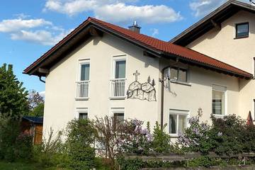 Ferienhaus für 6 Personen, mit Terrasse und Sauna sowie Garten in Kirchberg im Wald