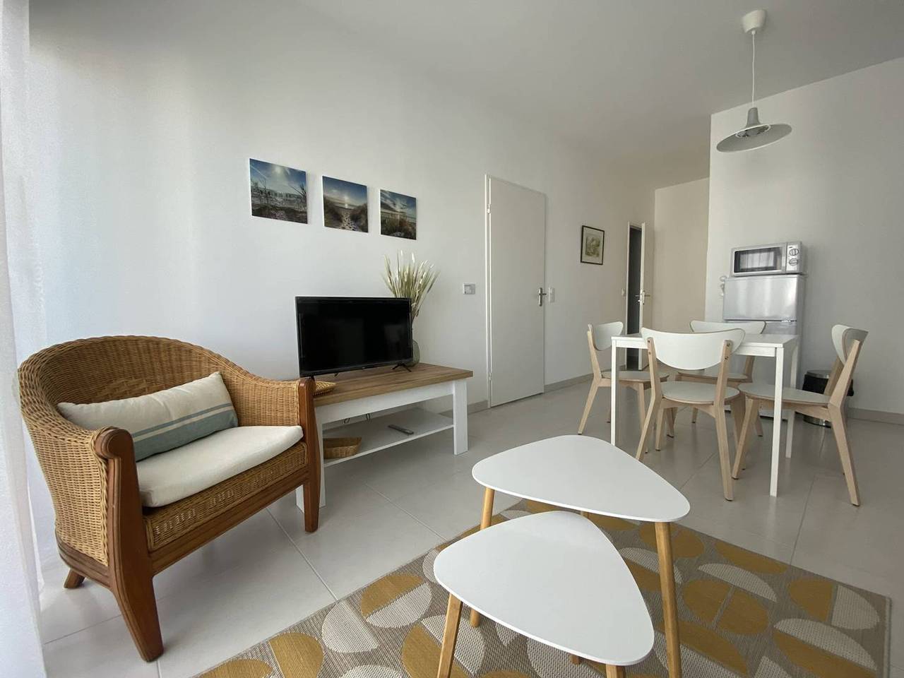 Appartement entier, Royan T2 2* avec Balcon et Parking à 250m de la Plage in Royan, Côte de Beauté