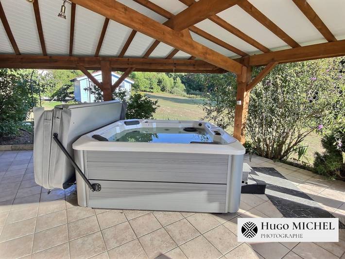 Gîte pour 12 personnes, avec terrasse ainsi que jardin et jacuzzi dans Xertigny - 3