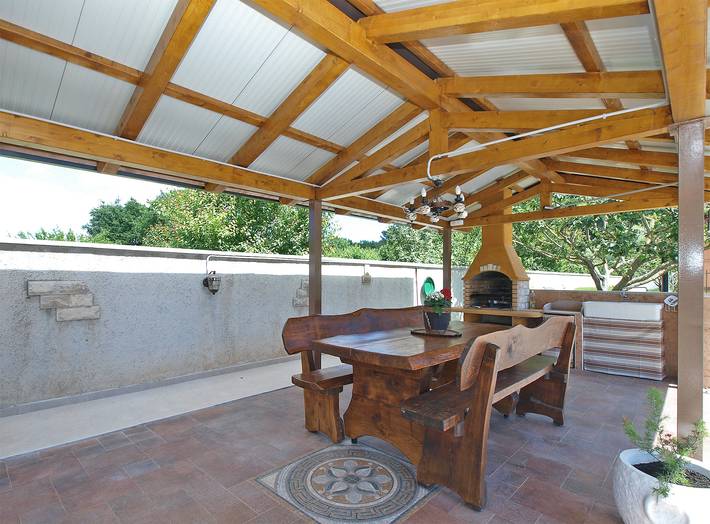 Ferienhaus für 6 Personen, mit Terrasse und Pool in Pula - 3